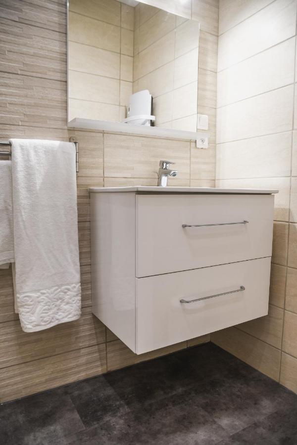 Monkey 2 Salles De Bain Hypercentre 6 Pers Epernay Bagian luar foto